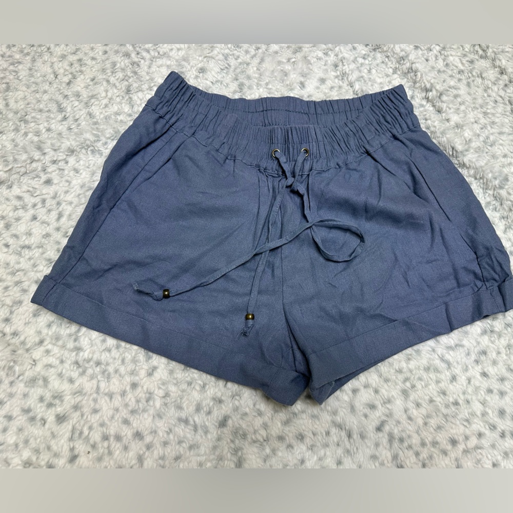 Love tree pocket shorts size small